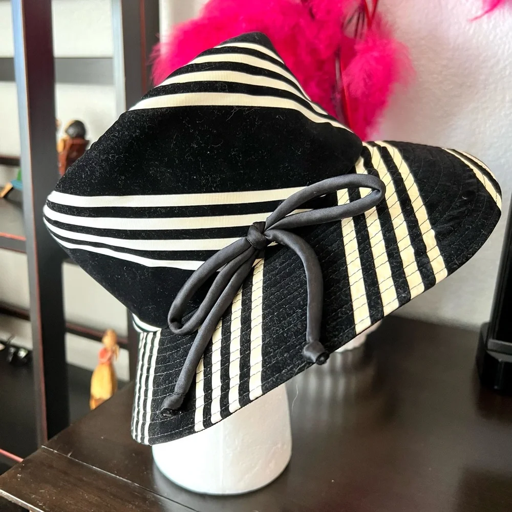 Vintage Black and White Striped Velvet Hat - Picture 3 of 9